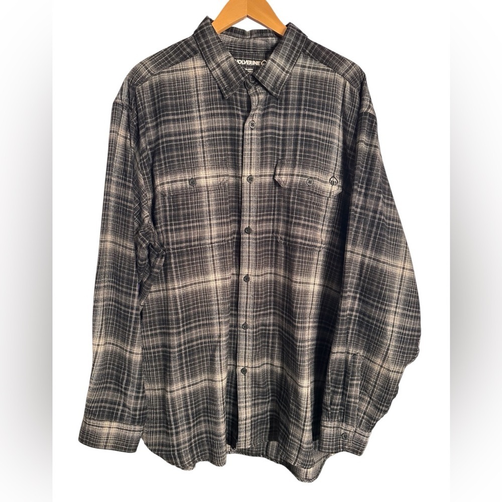 Wolverine black & white Plaid flannel Fabric with Logo. Size XXL